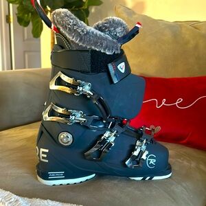Ski boots worn once approx 3 hours. They are beautiful.
